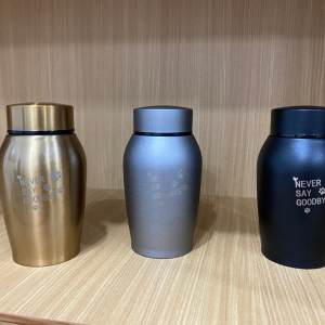 Kremasi hewan dengan prosesi regular dan memorial